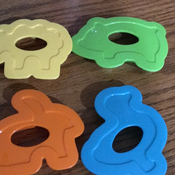 4 pieces Misc new Tupperware - Picture 3 of 6